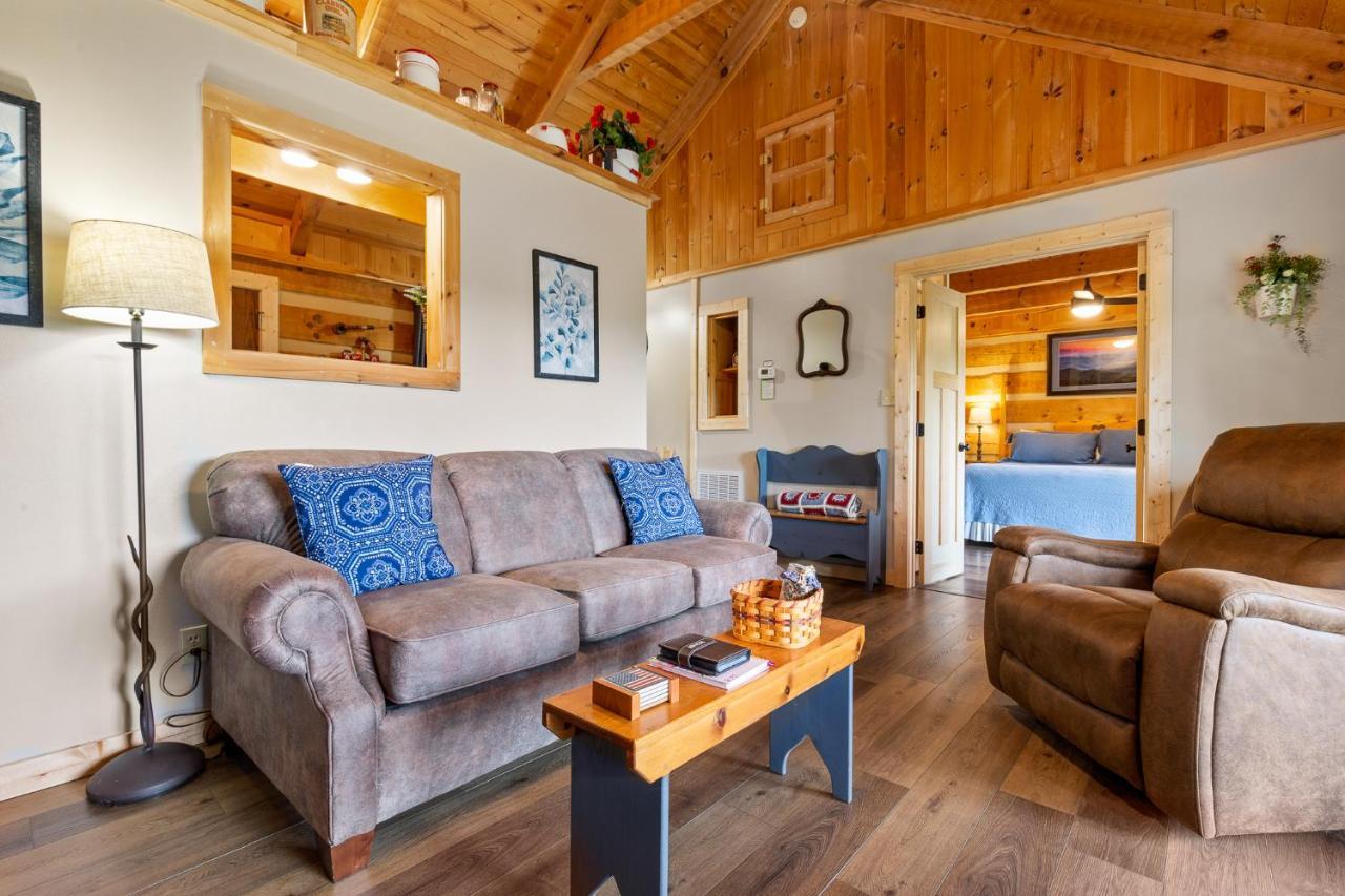 Nestled Inn McCookville Dış mekan fotoğraf